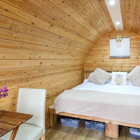 The Pod At Bank House Farm Vila Stafford Exterior foto