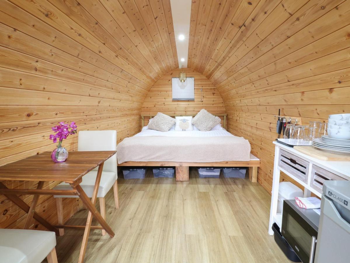 The Pod At Bank House Farm Vila Stafford Exterior foto