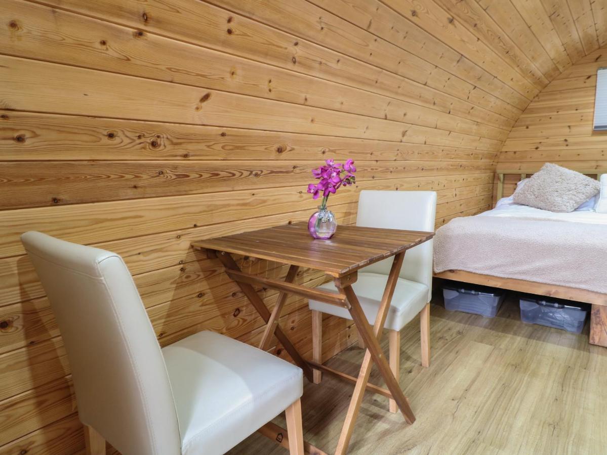 The Pod At Bank House Farm Vila Stafford Exterior foto